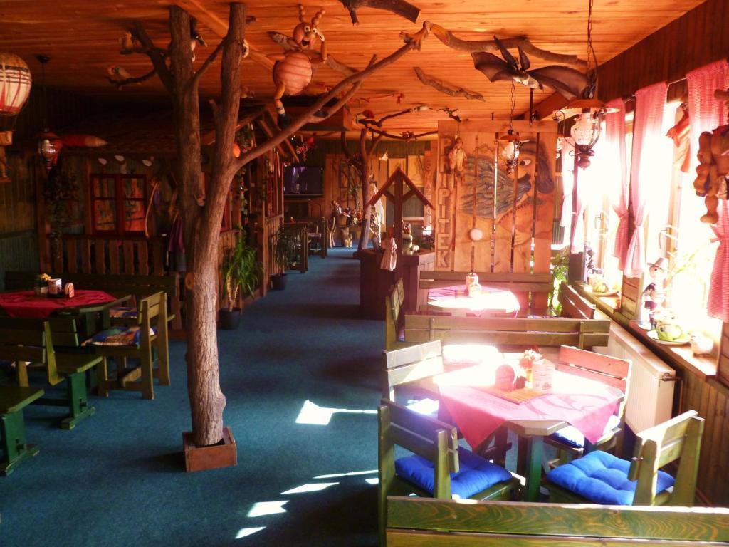 Hotel Pohadka Most Εξωτερικό φωτογραφία