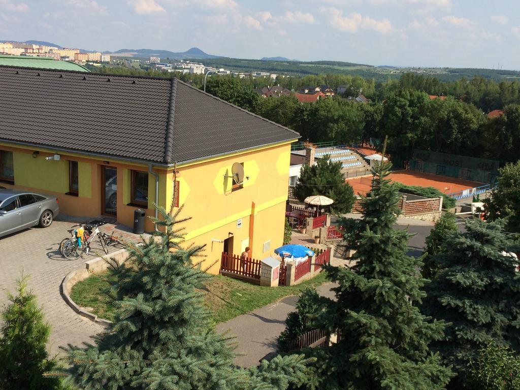 Hotel Pohadka Most Εξωτερικό φωτογραφία